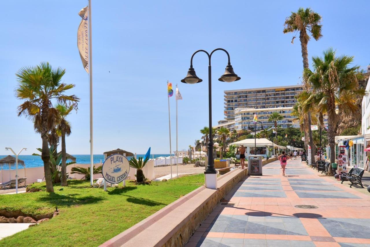 Pura Vida Luxury Apartment With Jacuzzi Torremolinos Exterior photo